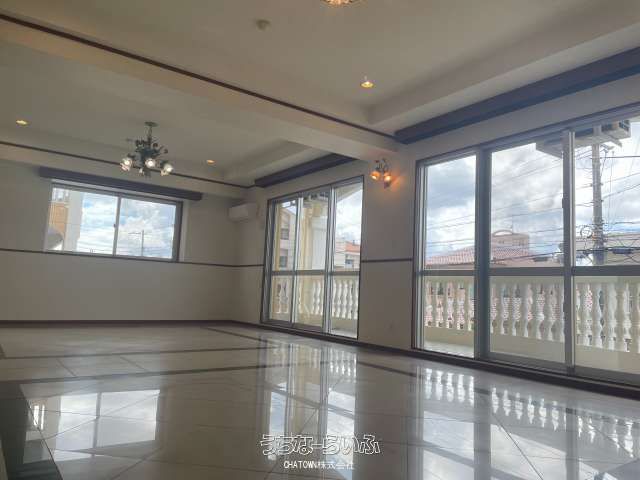 3LDK Condo for Sale in Chatan Hamagawa, Okinawa - 624.46m² - Thumbnail 2