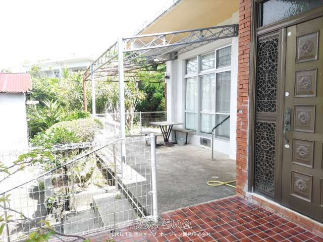 4LDK House on 334 Tsubo Land with Mango Trees in Nanjo, Okinawa - Thumbnail 2