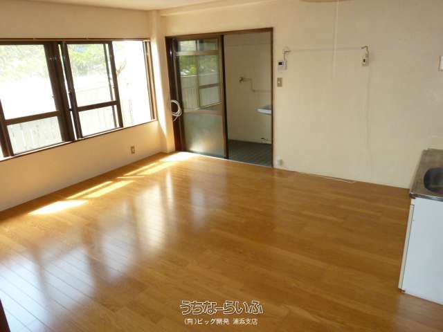 Broad Bean Onaga 201: 1LDK Rental Apartment in Nishihara, Okinawa - Thumbnail 4