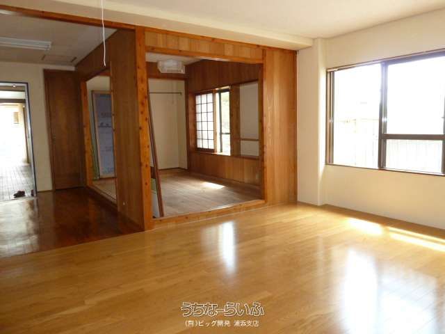 Broad Bean Onaga 201: 1LDK Rental Apartment in Nishihara, Okinawa - Thumbnail 3