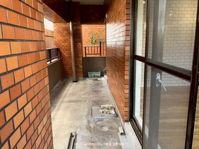Fully Renovated 1LDK Apartment in Naha's Tomari | Lions Mansion - Thumbnail 3