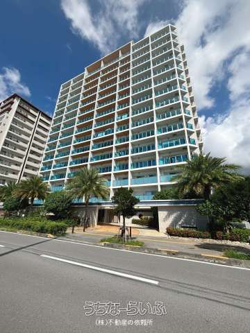 Premist Toyosaki Sea and Parks 8F Ocean-View Condo for Sale - Thumbnail 2