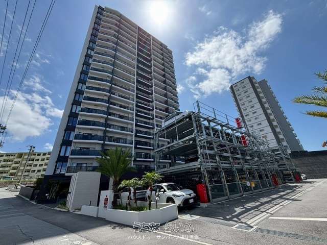 Modern 3LDK Apartment in The Fine Tower, Urasoe, Okinawa - Image 1