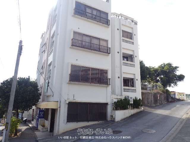 New Housing 202 Rental Apartment in Haebaru Town, Okinawa - Thumbnail 3