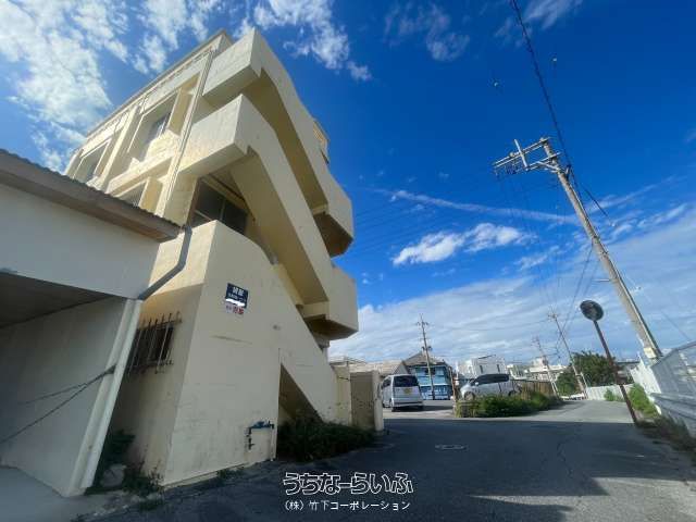 Okinawa City Miso 1-chome Commercial Building for Rent - Thumbnail 2