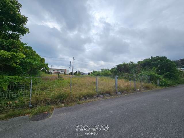 344 sqm Land for Sale in Quiet Uruma City, Okinawa - Thumbnail 2
