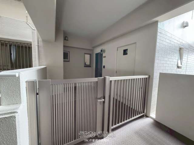 4LDK Apartment in Okinawa City with Balcony & Parking - Thumbnail 3