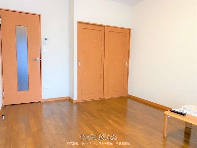 Leopalace Casa GOYA 2 Unit 204 Rental Apartment in Ginowan, Okinawa - Thumbnail 3
