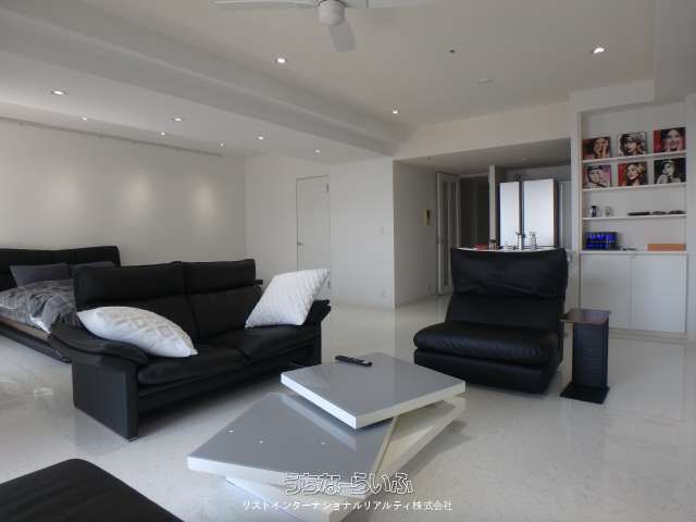 Renovated 1R Ocean View Apartment in Ryukyu Tower, Naha - Thumbnail 3