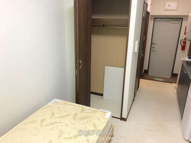 Pet-Friendly 1K Apartment for Rent near Asato Station, Naha - Thumbnail 4