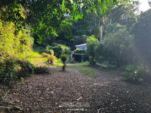 Large Land Plot with Structure in Motobu, Okinawa - Thumbnail 2