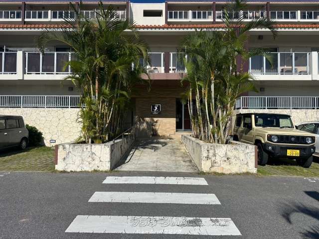Spacious 2LDK Apartment for Sale in Shuri, Naha with Large Balcony - Thumbnail 2