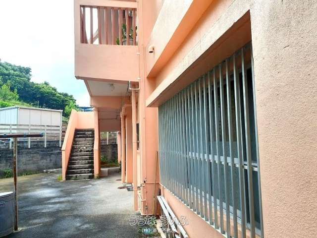 Okinawa City Apartment Building for Sale | 4.6% Yield - Thumbnail 2