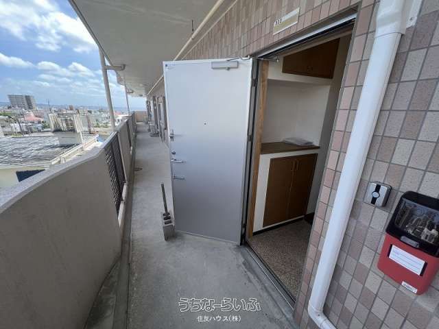 Nex Court Kuwae 203: 2LDK Apartment for Rent in Chatan, Okinawa - Thumbnail 2