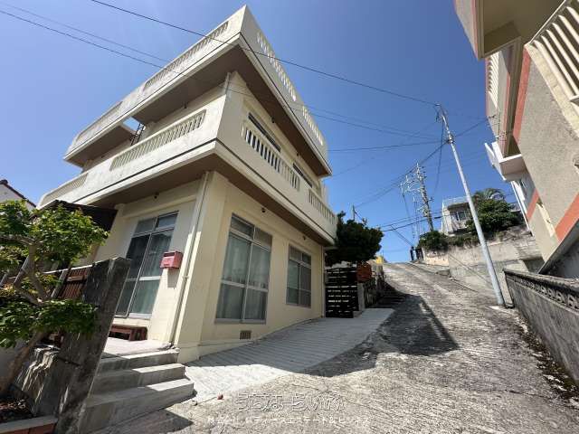 5LDK Detached House for Sale in Naha, Okinawa - Investment Property - Thumbnail 2
