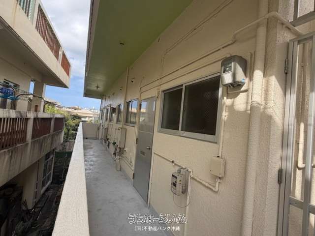3DK Corner Apartment for Rent near Gibo Station, Naha - Thumbnail 4