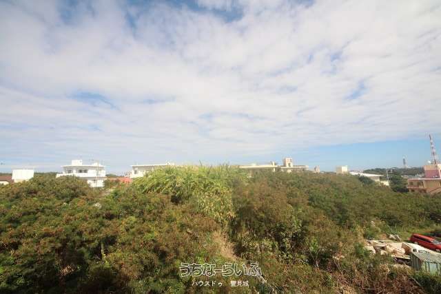 1054 sqm Land for Sale in Tomigusuku, Okinawa - 29.8 Million Yen - Thumbnail 4
