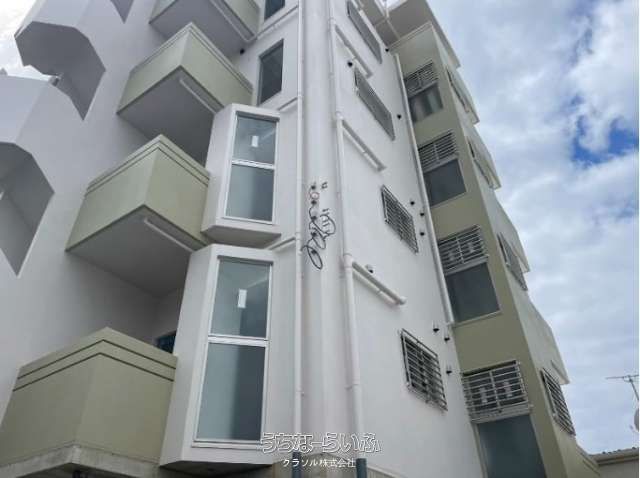Modern 1R Apartment for Rent in Naha's Tsuboya, Okinawa - Thumbnail 2