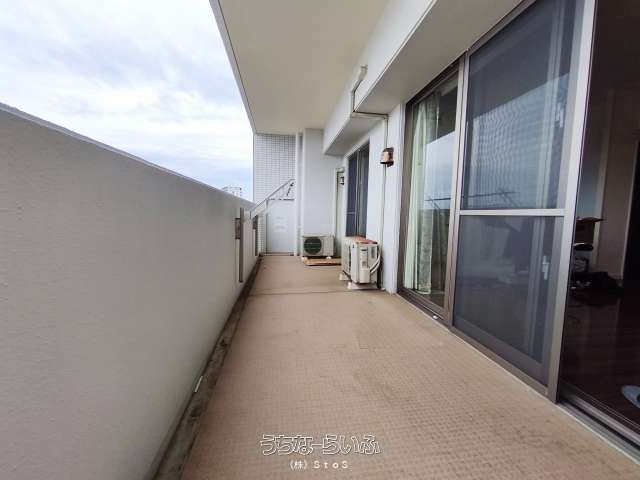 Grand New Gaia Ginowan 1LDK Apartment for Sale with Ocean View - Thumbnail 2