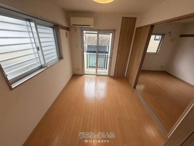 Pet-Friendly 2LDK Apartment for Rent in Tomigusuku, Okinawa - Thumbnail 4