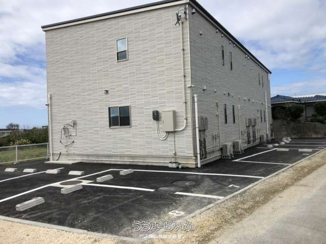 Modern 8-Unit Apartment Building for Sale in Miyakojima City - Thumbnail 2