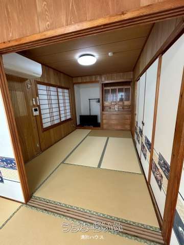 Furnished 2LDK Monthly Apartment for Rent in Naha, Okinawa - Thumbnail 3