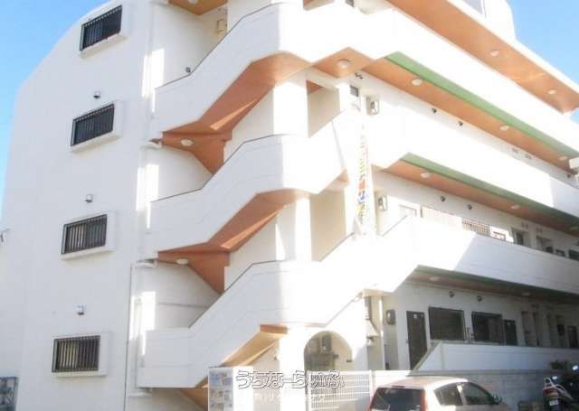 16-Unit 2LDK Apartment Building for Sale in Okinawa City - Thumbnail 2