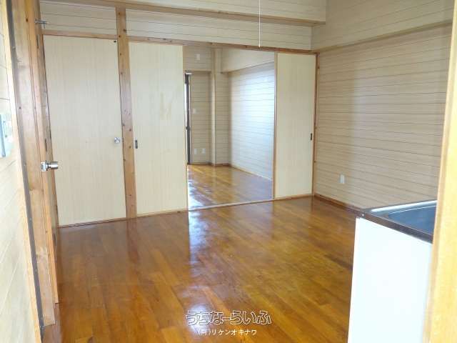 16-Unit 2LDK Apartment Building for Sale in Okinawa City - Thumbnail 4