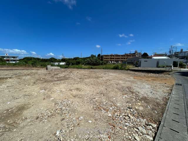 2,059 sqm Land for Sale in Kanesato, Uruma City, Okinawa - Thumbnail 3