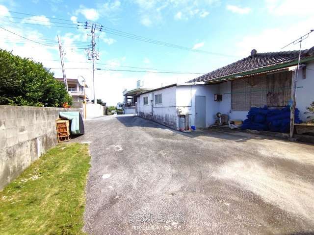 258.08 sqm Land for Sale in Itoman City, Okinawa with Existing Structure - Thumbnail 3