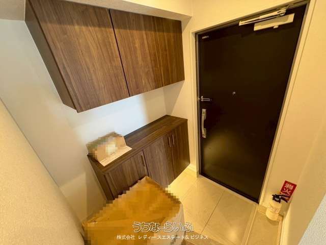 Renovated 3LDK Corner Apartment for Sale in Naha's Shikina - Thumbnail 3