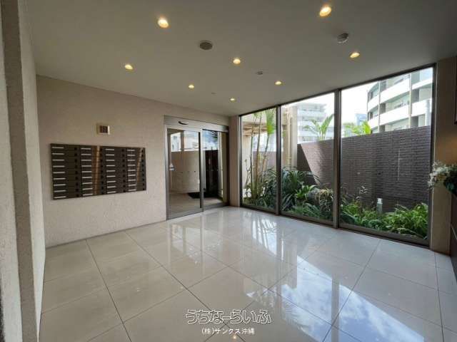 Chatan Apartment for Sale with 4.75% Net Yield & Tourist Area Views - Thumbnail 3