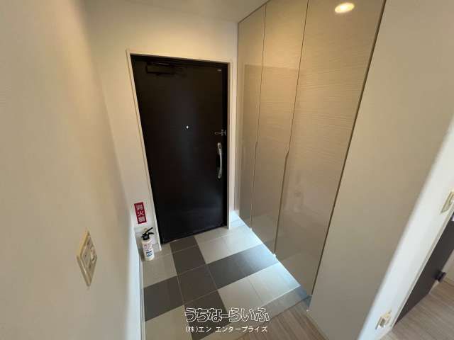 3LDK High-Rise Apartment for Sale in Ginowan, Okinawa - Thumbnail 3