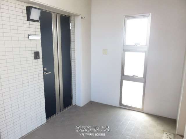 Designer 1R Apartment for Rent in Naha Shintoshin, Okinawa - Thumbnail 4