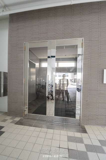 1K Apartment for Rent in Naha City, Okinawa - Near Monorail - Thumbnail 2