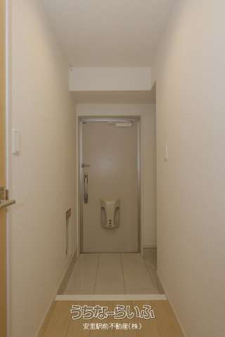 1K Apartment for Rent in Naha City, Okinawa - Near Monorail - Thumbnail 4