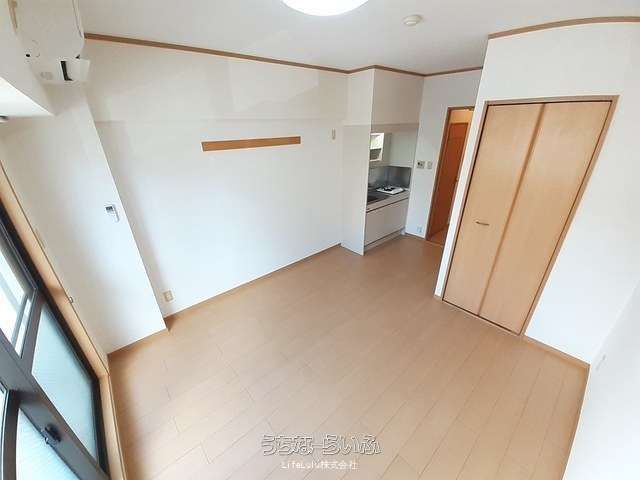 1R Apartment for Rent in Naha City Site Nishimachi, Okinawa - Thumbnail 4