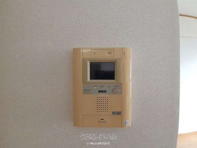 1R Apartment for Rent in Naha City Site Nishimachi, Okinawa - Thumbnail 2