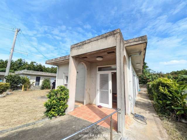 Miyakojima 2LDK Solar Home Near Sunayama Beach for Sale - Thumbnail 3