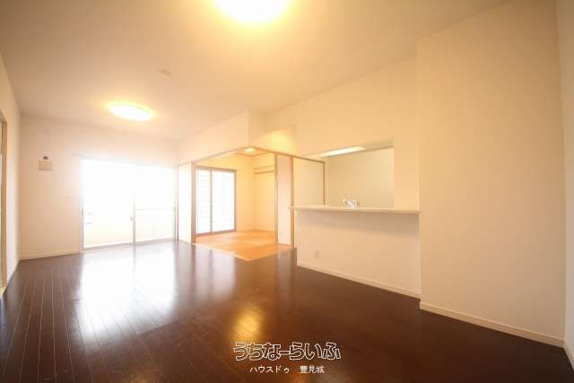 4LDK Apartment for Sale in Itoman, Okinawa - Wise Esteem Court - Thumbnail 3