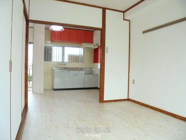 Renovated 1LDK Apartment for Rent in Urasoe, Okinawa - Thumbnail 3