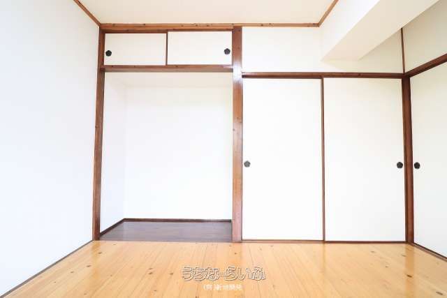 FLATS-62 3DK Apartment for Rent in Naha, Okinawa - Thumbnail 3