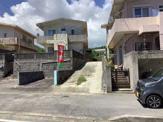 208.98㎡ Land for Sale in Uruma, Okinawa - Scenic & Quiet - Image 1