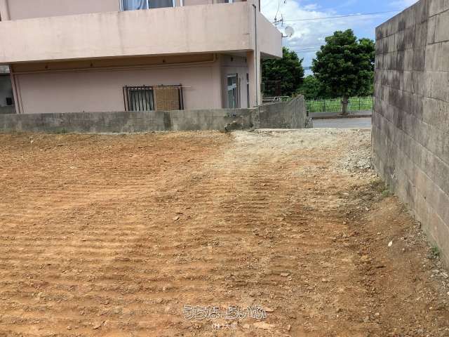 208.98㎡ Land for Sale in Uruma, Okinawa - Scenic & Quiet - Thumbnail 3