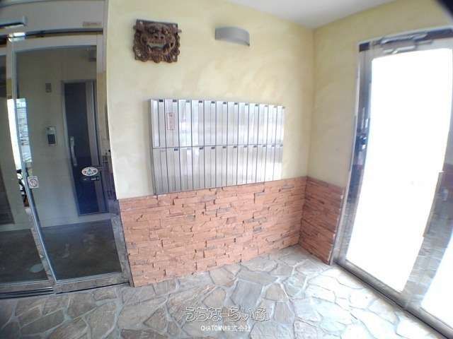 Ocean-View Apartment Complex for Sale in Yomitan Village, Okinawa - Thumbnail 4