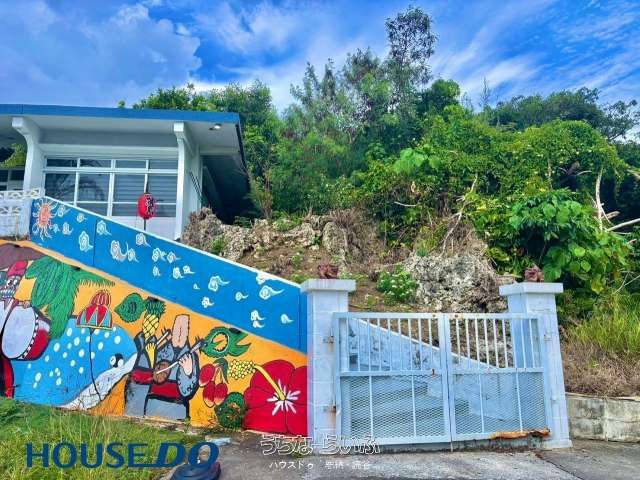 3LDK Shop House for Sale in Onna Village, Okinawa - Thumbnail 2