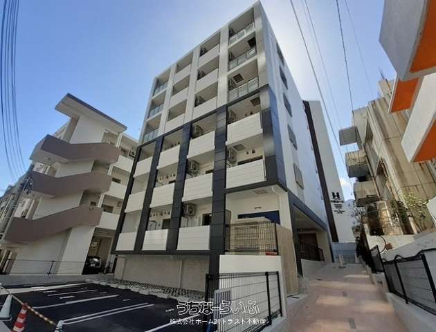Modern 1K Apartment for Rent near Makishi Station, Naha - Thumbnail 2