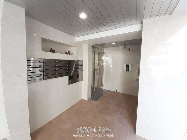 Modern 1K Apartment for Rent near Makishi Station, Naha - Thumbnail 4