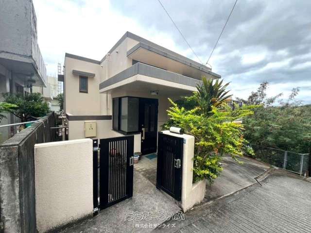 4LDK Family Home for Sale in Urasoe City, Okinawa - Thumbnail 2