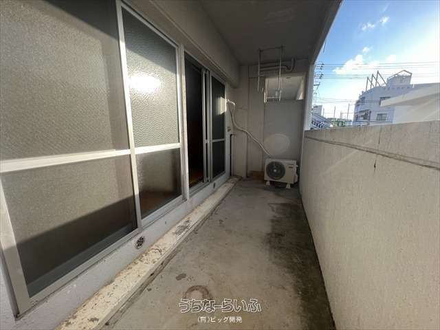 2DK Apartment for Rent in Meikaru, Naha City, Okinawa - Thumbnail 2